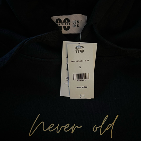 Never Old Girl with a Burger Graphic Hoodie Sweatshirt Black, NWT-Small - Picture 3 of 7